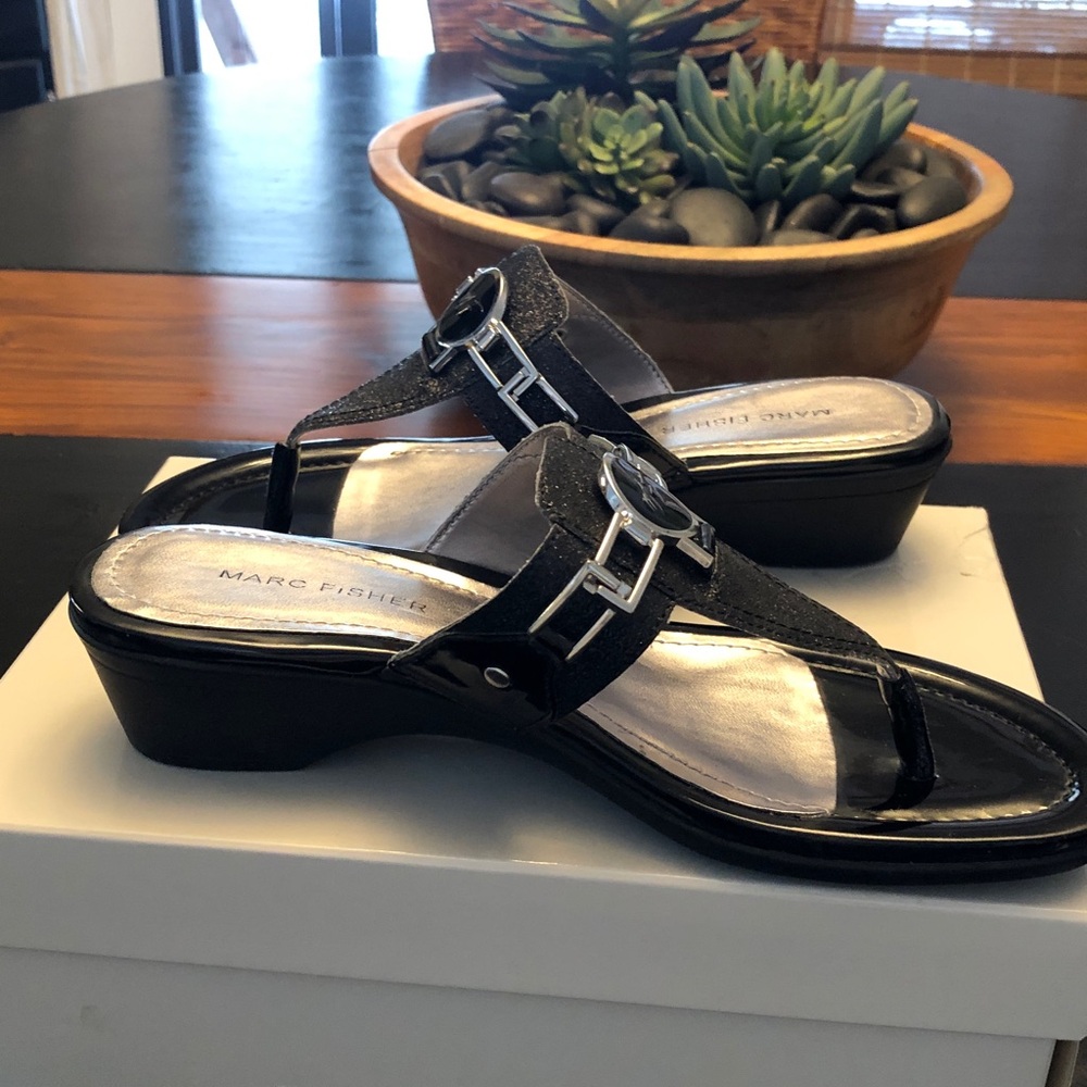 Marc Fisher 's Amina2, Black Multi Textured Sandals, Like New. 7.5. - Picture 7 of 12